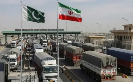 Pakistan İran’a yeni ticaret yolları açma kararı aldı