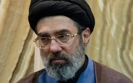 İsrailli Bakandan Mücteba Hamaney’e Uyarı