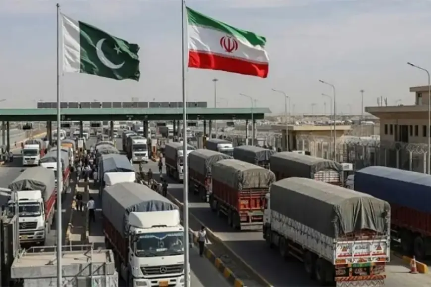 Pakistan İran’a yeni ticaret yolları açma kararı aldı