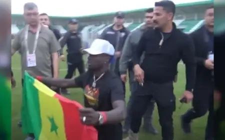Amedsporlu Diagne'nin balkonundaki Senegal bayrağına polis baskını