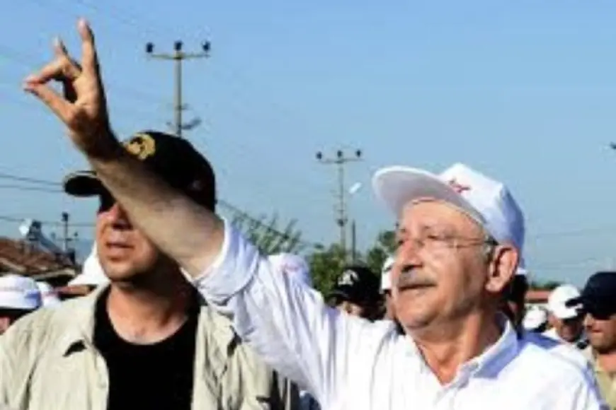 'Tartışan İki Kasap Arasında Koyunun Taraf Tutması Akıbetini Değiştirmez'