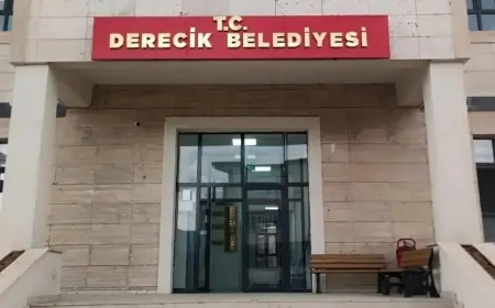 Hakkari Derecik Belediyesi AK Parti'ye geçti
