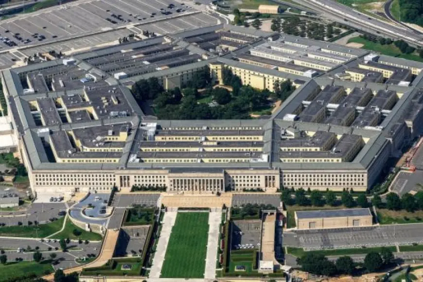 Pentagon’dan yeni UFO dosyaları: Görüntüler ve ses kayıtları yayımlandı