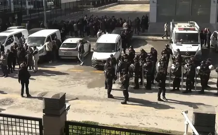 CHP Genel Merkezi’nde Hareketli Saatler