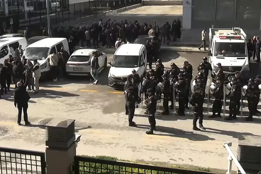 CHP Genel Merkezi’nde Hareketli Saatler