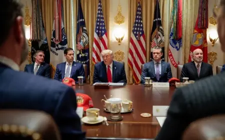 Trump: Hürmüz Boğazı herkese açık olacak, İran’a yaptırım hafifletmesi yok