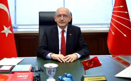 Kılıçdaroğlu 2,5 yıl sonra CHP Genel Merkezi'nde!