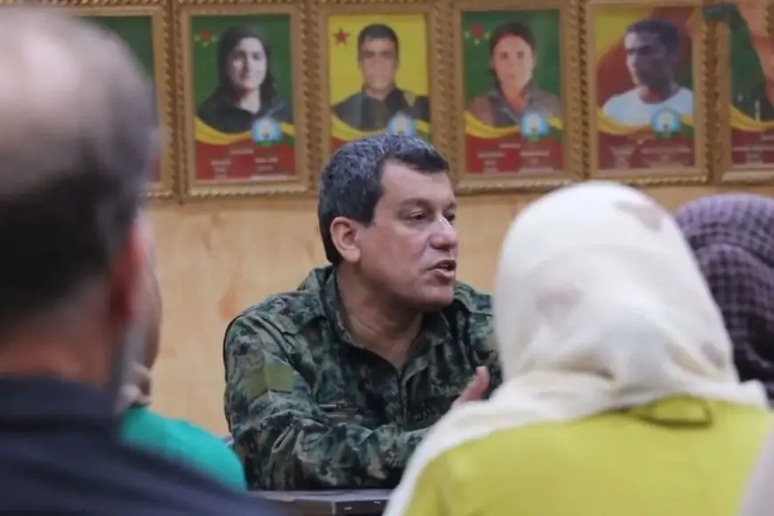 Mezlûm Ebdî li Kobaniyê bi malbatên dîlan re civiya