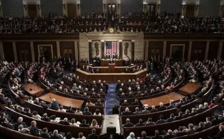 Temsilciler Meclisi Trump'ın İran askeri yetkilerini kısıtlayan tasarıyı onayladı