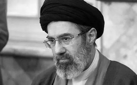 Hamaney: İran'a karşı hibrit savaş yürütülüyor