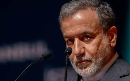Abbas Arakçi: Yabancı Güçler Bölgeden Çekilmeli
