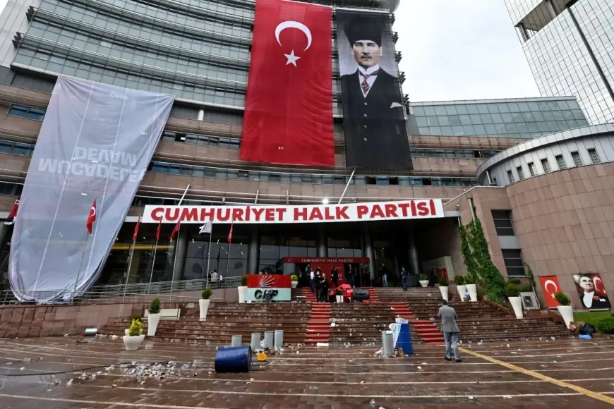 Kamuoyu araştırması: Toplum CHP krizini nasıl okuyor?