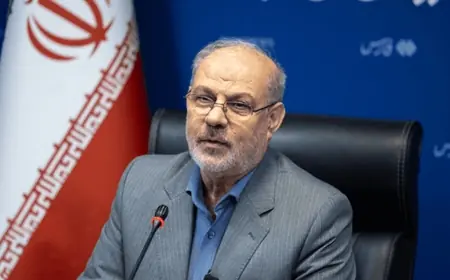 İran, ABD'nin Hürmüz İddiasını Yalanladı