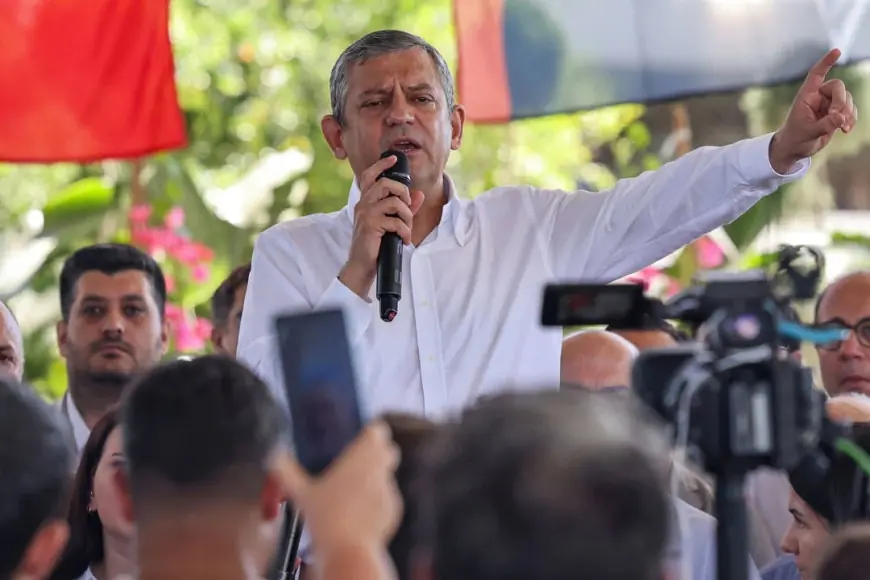 Özgür Özel’den 'yeni parti' açıklaması: 'Yeni bir yürüyüşün, yeni bir yaklaşımın içindeyiz'
