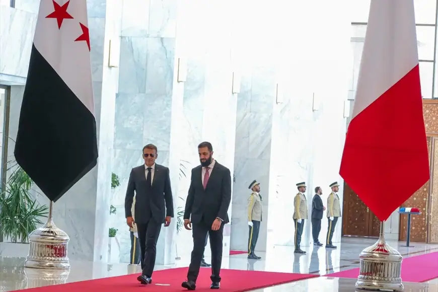 Macron'dan Şam'daki patlamalar sonrası açıklama