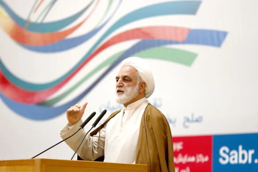 İran'da tartışmalı yargı başkanı Muhsini Ejei görevine devam edecek