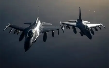 İran: Buşehr'deki iki askeri nokta ABD-İsrail saldırılarında hedef alındı