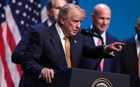 Trump:  'Lenin'den daha iyi komünist olurdum'