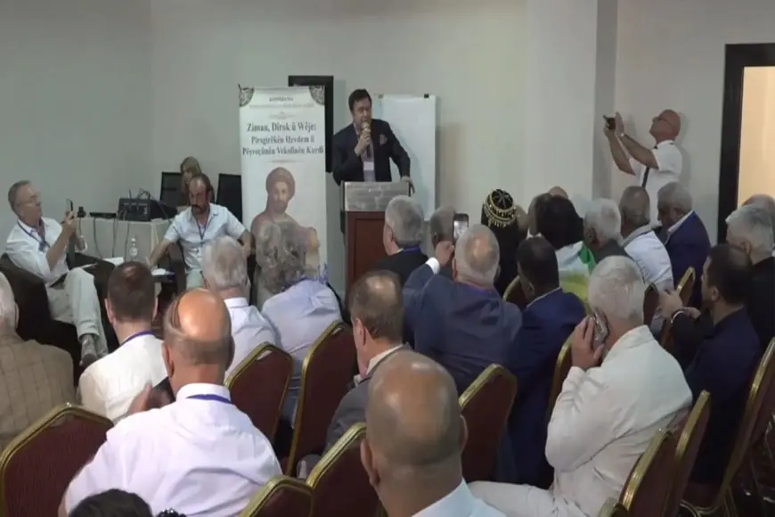 Kazakistan’da Kürtçe konferansı: ‘Dil varsa millet vardır’