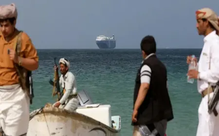 Husiler Suudi Arabistan’a deniz ablukası ilan etti