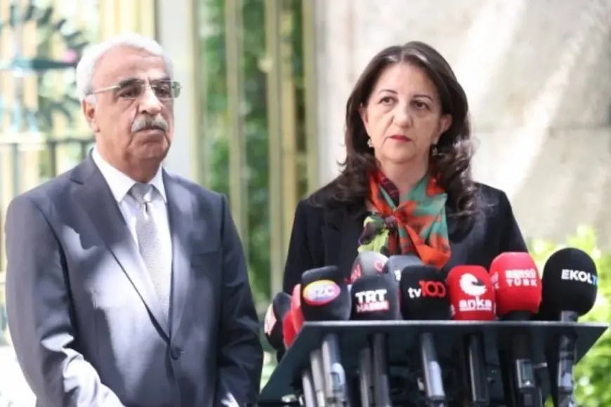 DEM Parti İmralı Heyeti, Öcalan ile görüşmek üzere İmralı'ya gitti