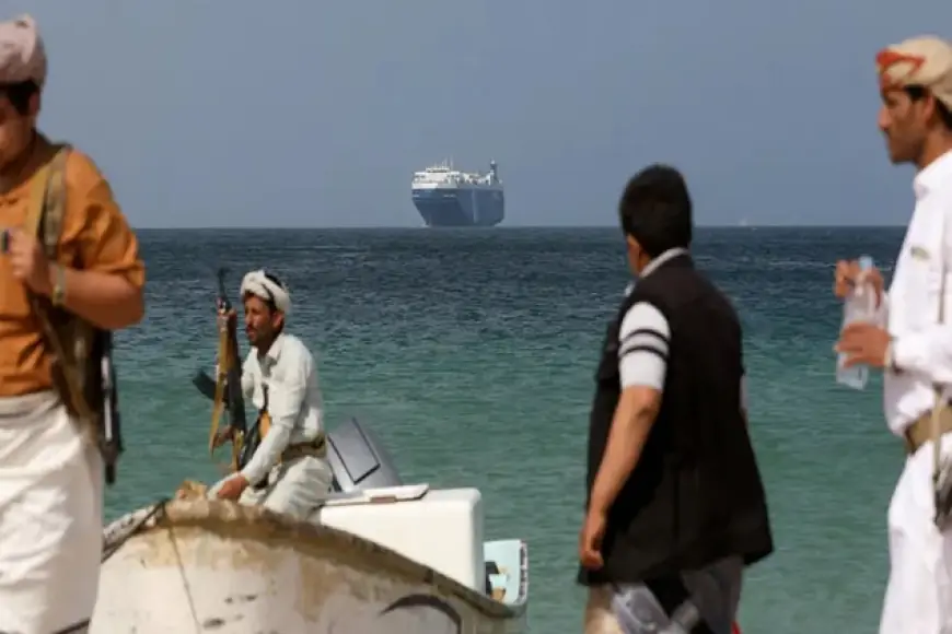 Husiler Suudi Arabistan’a deniz ablukası ilan etti