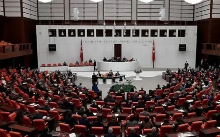 Siyasette yeni oluşum: İki parti birleşiyor