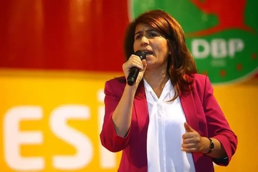 Zübeyde Zümrüt: Türkiye'ye önce Kürt milletvekilleri ve belediye başkanları dönecek