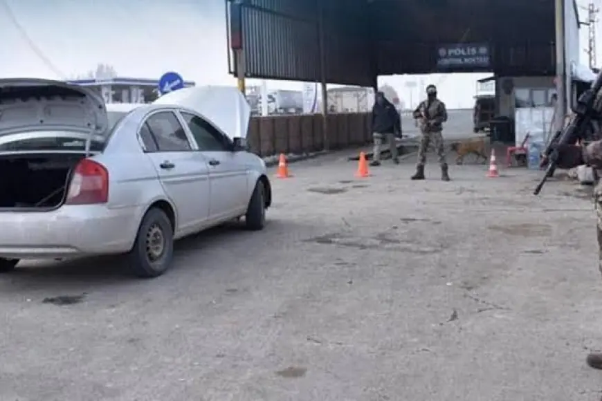 Türkiye'de 2 bin 700'den fazla kontrol noktası kaldırıldı