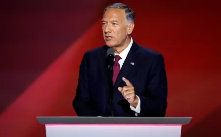 Pompeo: ABD, İran’daki muhalif grupları silahlandırmalı