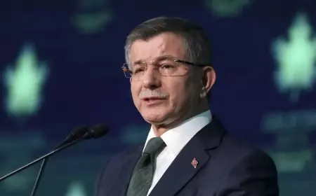 Gelecek Partisi resmen feshedildi!