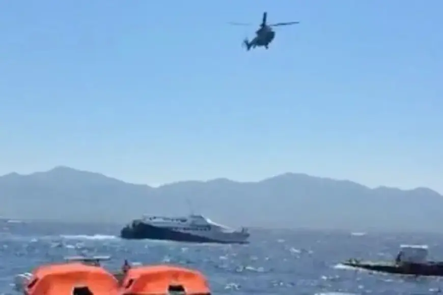 Girne açıklarında yolcu gemisi alabora oldu: Can kayıpları var