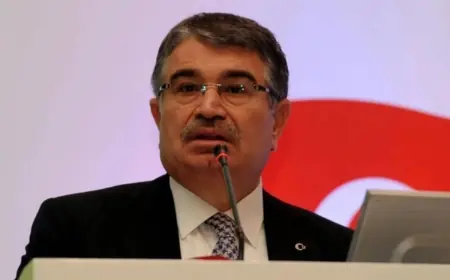 Eski İçişleri Bakanı İdris Naim Şahin’e yurtdışına çıkış yasağı