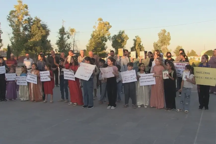 Xwendekar û mamoste li Qamişloyê: Perwerdeya bi zimanê dayikê mafekî rewa ye