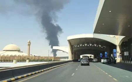 Suudi Arabistan'da hava saldırısı alarmı: Riyad'da patlama sesleri