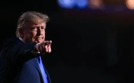 Trump: "İran'da çok büyük şeyler gerçekleşecek"