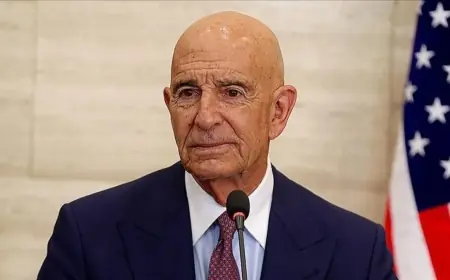 ABD temsilcisi Barrack’tan Irak’ın silahsızlanma planına destek