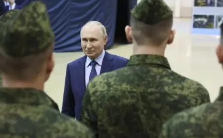 Putin, Rus ordusundaki asker sayısını artırdı