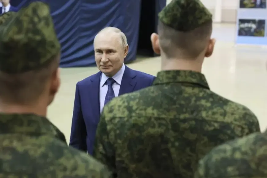 Putin, Rus ordusundaki asker sayısını artırdı