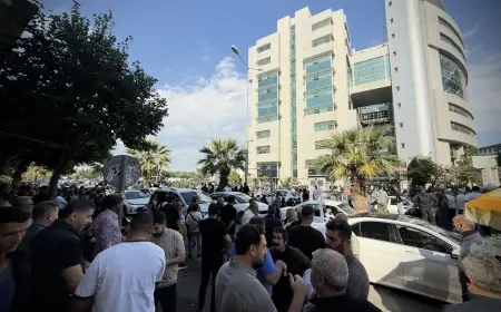 Mersin'de iki belediye başkanı tutuklandı