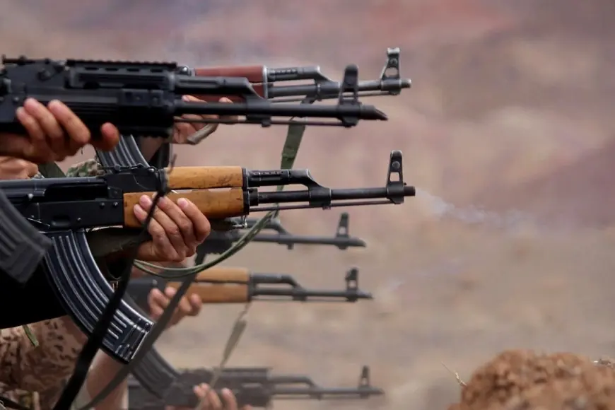 İran’ın güneydoğusunda Devrim Muhafızları ile silahlı kişiler arasında çatışma