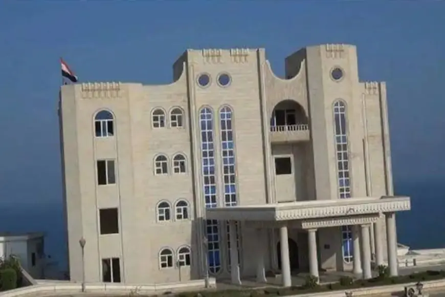 Husilerden Aden’deki Cumhurbaşkanlığı Sarayı’na saldırı