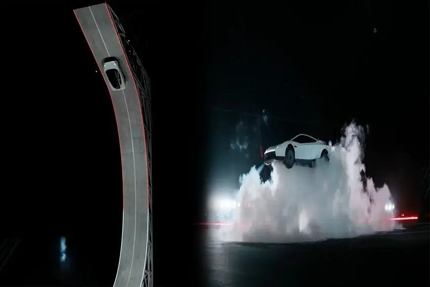 Tesla’nın yeni Roadster’ı tanıtıldı: Havada manevra yapıp otomobillerin üzerinden atladı