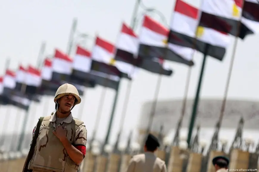 Mısır meclisi, Suudi Arabistan'ın savunulması için orduya yetki verdi