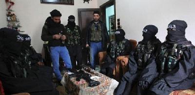 Çekdarên DAIŞê ji tirsa Heşda Şeibî jinên xwe dibin eniya şerî!