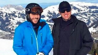 Serokwezîr ligel kurê xwe di nava berfê de ne (foto)