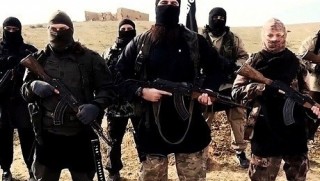 DAIŞê êrîşî Der'ayê kir 