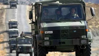 Li Mêrdînê di navbera leşkerên Tirk û PKKyiyan de şer: 2 leşker birîndar bûn