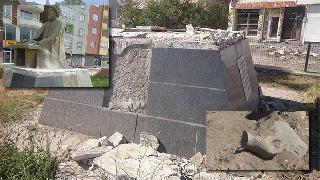 Li park û meydanan rakirina nav û sembolên kurdî