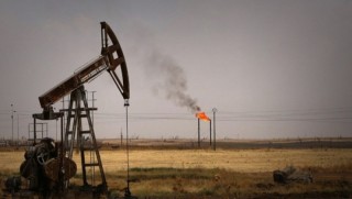 PYD kêlgeha petrolê ya Rimêlan li Rojava radestî rejîma Sûriyê dike